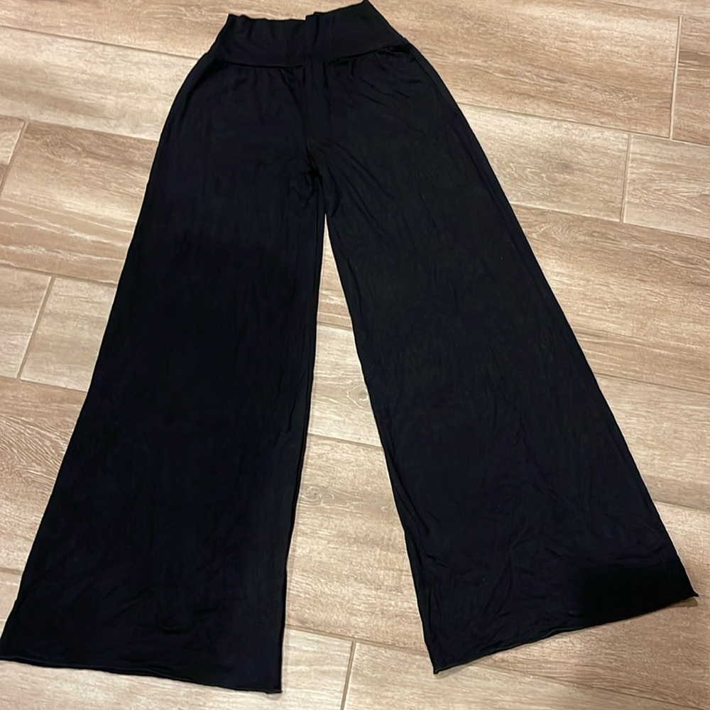 Simplicitie Wide Leg Pants MEDIUM